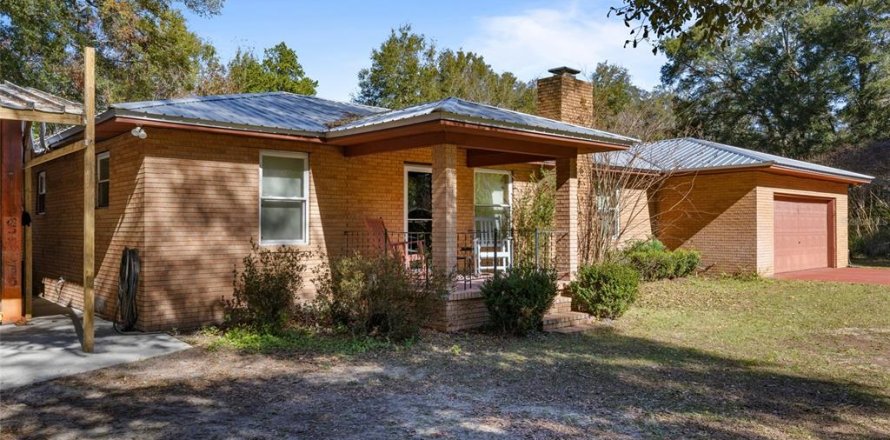Casa en Fort White, Florida 3 dormitorios, 154.87 m2 № 1568291
