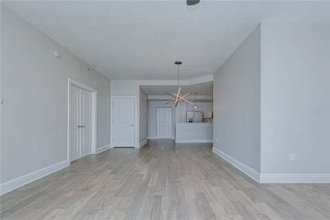 Condo in Tampa, Florida, 2 bedrooms  № 1887149 - photo 22