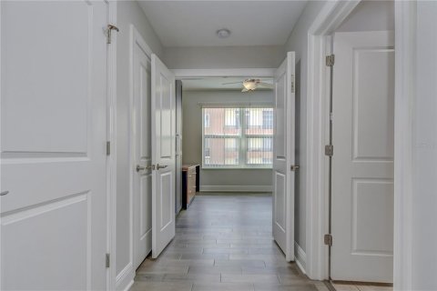 Condo in Tampa, Florida, 2 bedrooms  № 1887149 - photo 12