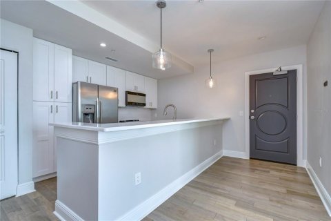 Condo in Tampa, Florida, 2 bedrooms  № 1887149 - photo 4