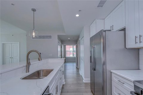 Condo in Tampa, Florida, 2 bedrooms  № 1887149 - photo 9