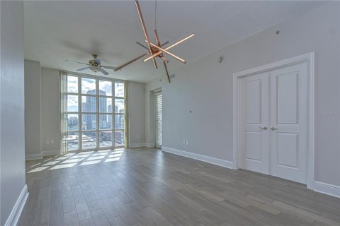Condo in Tampa, Florida, 2 bedrooms  № 1887149 - photo 23