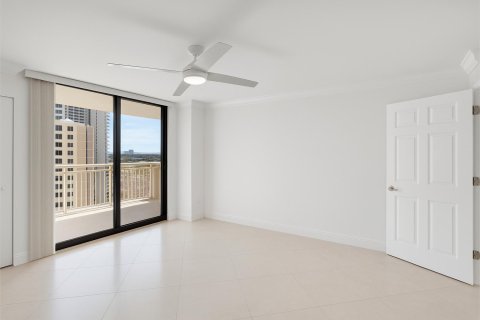 Condo in Riviera Beach, Florida, 1 bedroom № 2146406 - photo 15