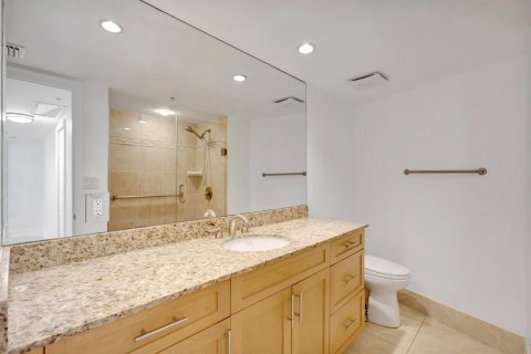 Condo in Riviera Beach, Florida, 1 bedroom № 2146406 - photo 17