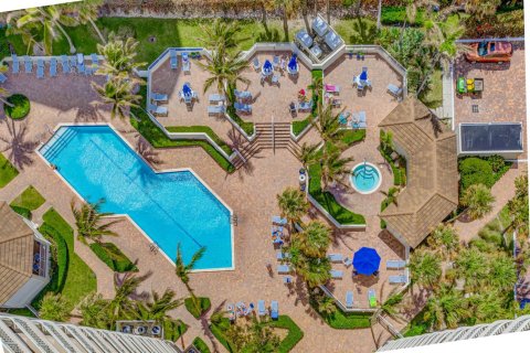 Condo in Riviera Beach, Florida, 1 bedroom № 2146406 - photo 20