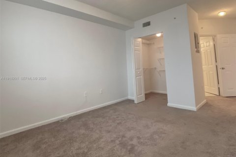 Copropriété à louer à Sunny Isles Beach, Floride: 3 chambres, 117.43 m2 № 1986008 - photo 13