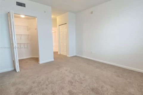 Copropriété à louer à Sunny Isles Beach, Floride: 3 chambres, 117.43 m2 № 1986008 - photo 12