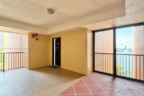Copropriété à louer à Sunny Isles Beach, Floride: 3 chambres, 117.43 m2 № 1986008 - photo 30