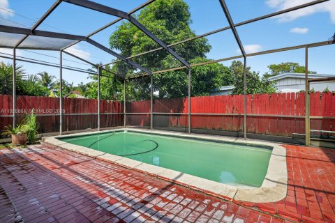 Villa ou maison à vendre à North Miami Beach, Floride: 3 chambres, 185.25 m2 № 1987236 - photo 21