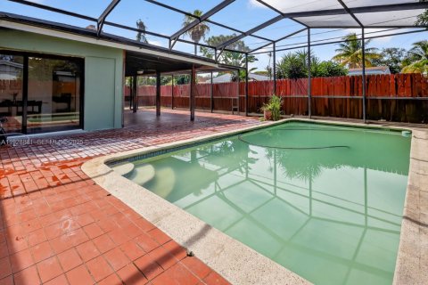 Villa ou maison à vendre à North Miami Beach, Floride: 3 chambres, 185.25 m2 № 1987236 - photo 22