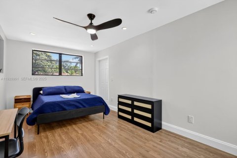 Villa ou maison à vendre à North Miami Beach, Floride: 3 chambres, 185.25 m2 № 1987236 - photo 17