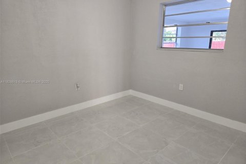 Купить виллу или дом в Холливуд, Флорида 3 спальни, 128.67м2, № 2059708 - фото 6