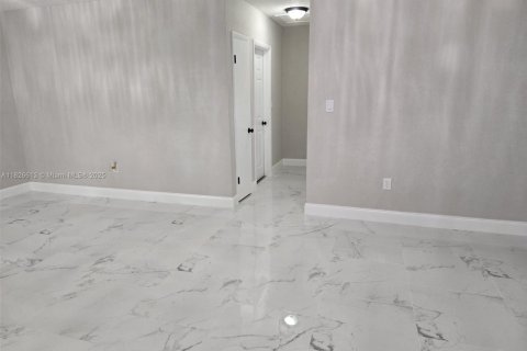 Купить виллу или дом в Холливуд, Флорида 3 спальни, 128.67м2, № 2059708 - фото 5