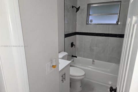 Купить виллу или дом в Холливуд, Флорида 3 спальни, 128.67м2, № 2059708 - фото 11