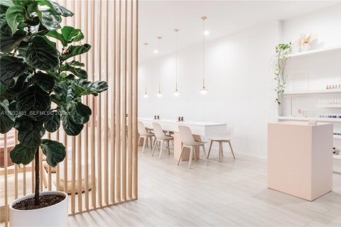 Propiedad comercial en venta en Fort Lauderdale, Florida № 1990640 - foto 9