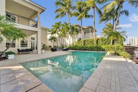 House in Hollywood, Florida 5 bedrooms, 384.43 sq.m. № 1985746 - photo 13