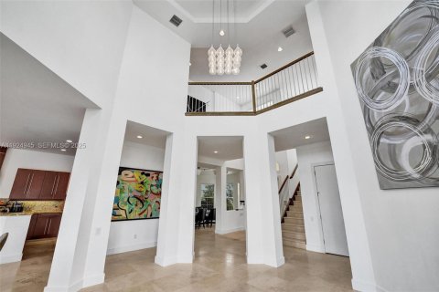 House in Hollywood, Florida 5 bedrooms, 384.43 sq.m. № 1985746 - photo 25