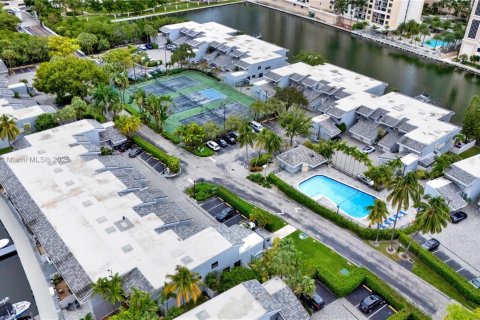 Condominio en venta en Sunny Isles Beach, Florida, 2 dormitorios, 206.24 m2 № 1450956 - foto 4