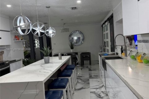 Купить виллу или дом в Майами, Флорида 1 комната, 309.64м2, № 2047721 - фото 26