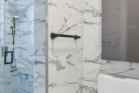 Купить виллу или дом в Майами, Флорида 1 комната, 309.64м2, № 2047721 - фото 20