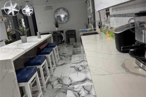 Купить виллу или дом в Майами, Флорида 1 комната, 309.64м2, № 2047721 - фото 27