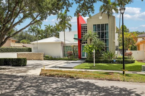 Villa ou maison à Miami Lakes, Floride 4 chambres, 247.03 m2 № 2290435