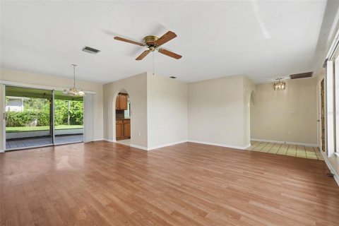 Casa en venta en Port Charlotte, Florida, 3 dormitorios, 157 m2 № 2387385 - foto 10