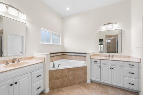 Villa ou maison à vendre à Gainesville, Floride: 4 chambres, 225.57 m2 № 2223346 - photo 13