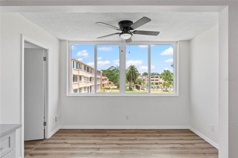 Condominio en venta en Saint Petersburg, Florida, 2 dormitorios, 96.15 m2 № 1681832 - foto 14