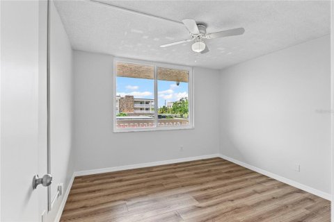 Condominio en venta en Saint Petersburg, Florida, 2 dormitorios, 96.15 m2 № 1681832 - foto 23
