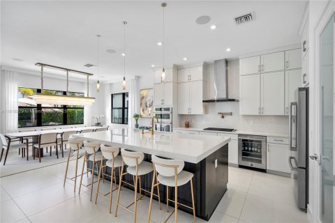 House in Palm Beach Gardens, Florida 5 bedrooms, 303.05 sq.m. № 1776385 - photo 17