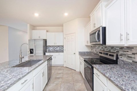 Villa ou maison à vendre à Palm Bay, Floride: 4 chambres, 190.64 m2 № 2407711 - photo 12