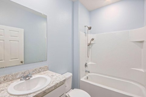 Villa ou maison à vendre à Palm Bay, Floride: 4 chambres, 190.64 m2 № 2407711 - photo 18