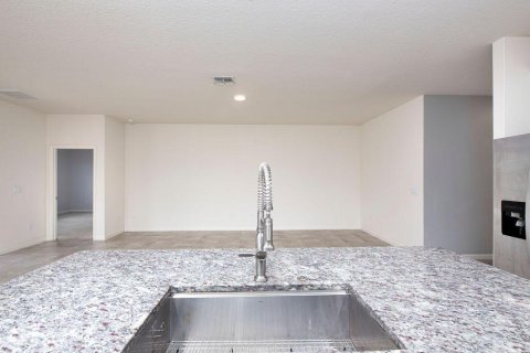 Villa ou maison à vendre à Palm Bay, Floride: 4 chambres, 190.64 m2 № 2407711 - photo 11