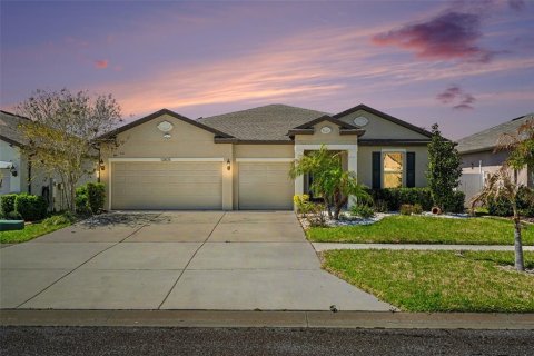 House in Riverview, Florida 4 bedrooms, 230.77 sq.m. № 2106053