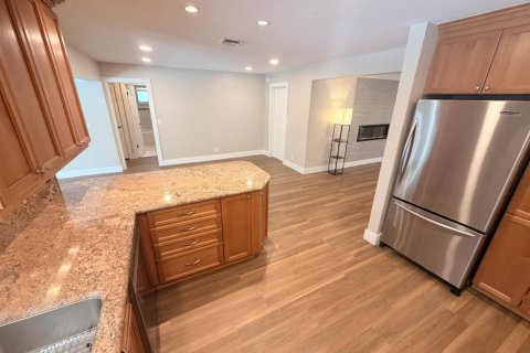 House in Boca Raton, Florida 4 bedrooms, 160.54 sq.m. № 2083842 - photo 15
