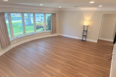House in Boca Raton, Florida 4 bedrooms, 160.54 sq.m. № 2083842 - photo 3