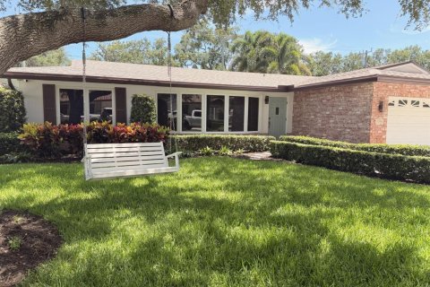 House in Boca Raton, Florida 4 bedrooms, 160.54 sq.m. № 2083842