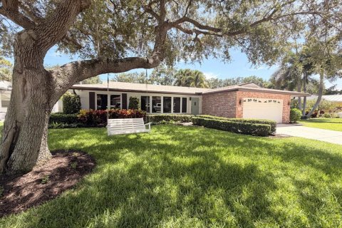 House in Boca Raton, Florida 4 bedrooms, 160.54 sq.m. № 2083842 - photo 2