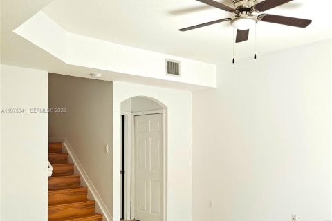 Adosado en alquiler en Pembroke Pines, Florida, 2 dormitorios, 102.19 m2 № 2041386 - foto 7