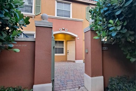 Adosado en Pembroke Pines, Florida 2 dormitorios, 102.19 m2 № 2041386