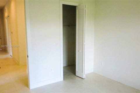 Villa ou maison à vendre à Homestead, Floride: 5 chambres, 314.38 m2 № 2084391 - photo 24