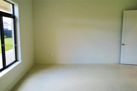 Villa ou maison à vendre à Homestead, Floride: 5 chambres, 314.38 m2 № 2084391 - photo 16