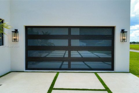 Villa ou maison à vendre à Homestead, Floride: 5 chambres, 314.38 m2 № 2084391 - photo 4