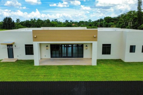 Villa ou maison à vendre à Homestead, Floride: 5 chambres, 314.38 m2 № 2084391 - photo 5