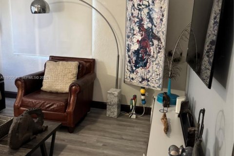 Apartamento en alquiler en Miami, Florida, 1 dormitorio, 46.45 m2 № 1993809 - foto 6