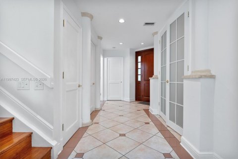 Touwnhouse à vendre à Pinecrest, Floride: 4 chambres, 273.5 m2 № 2066874 - photo 3