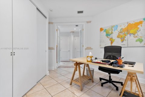 Touwnhouse à vendre à Pinecrest, Floride: 4 chambres, 273.5 m2 № 2066874 - photo 16