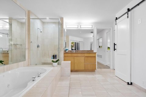 Touwnhouse à vendre à Pinecrest, Floride: 4 chambres, 273.5 m2 № 2066874 - photo 25
