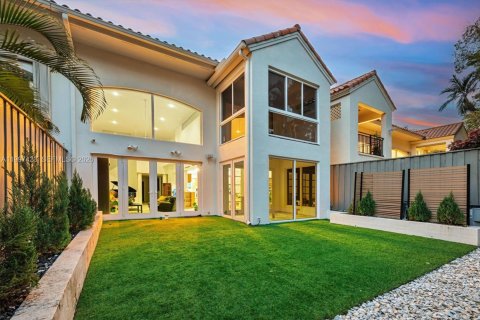 Touwnhouse à vendre à Pinecrest, Floride: 4 chambres, 273.5 m2 № 2066874 - photo 2